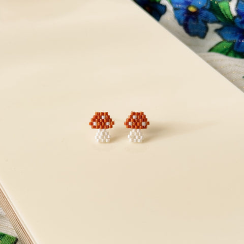 Mushroom Studs (Orange)